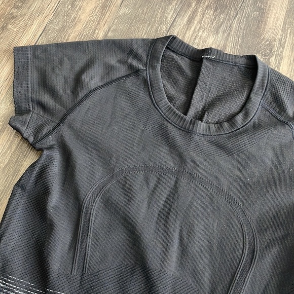 Lululemon Swiftly Tech Short Sleeve - Picture 4 of 7